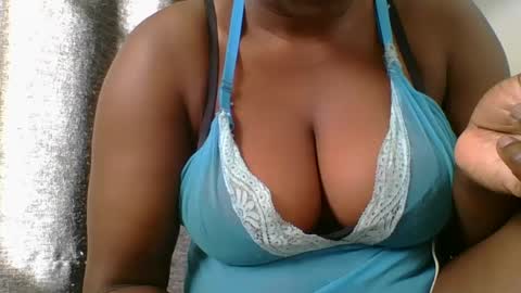 Mia online show from January 2, 5:24 am