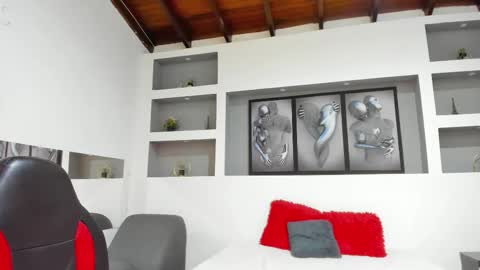 Ambar  online show from October 7, 1:04 pm