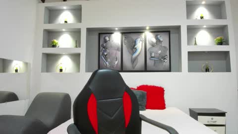 Ambar  online show from September 24, 1:10 pm