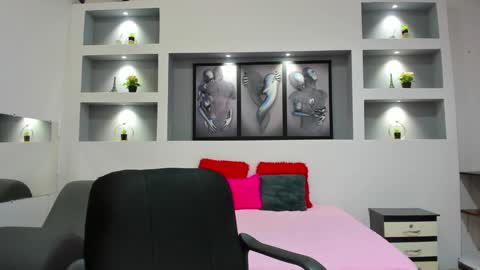 Ambar  online show from December 3, 12:49 pm