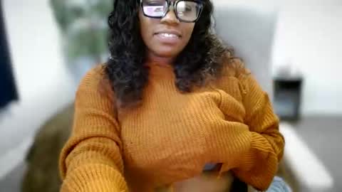 Amoya online show from October 31, 4:44 pm