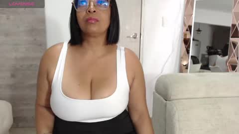  Amber Sofhia  online show from June 2, 9:05 pm