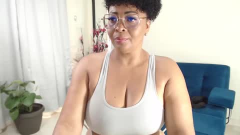Snapshot of ambarsofhia chatting on February 13, 7:21 pm Amber Sofhia online show from February 13, 7:21 pm