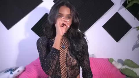 Snapshot of ambeer_rousess chatting on November 2, 1:09 am Amber online show from November 2, 1:09 am