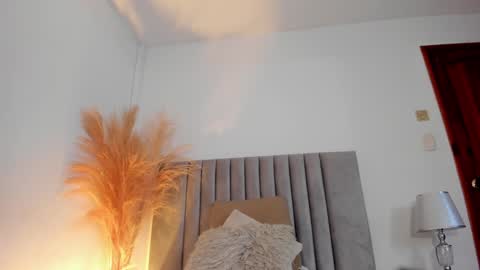 Amber Davis online show from December 2, 6:19 pm