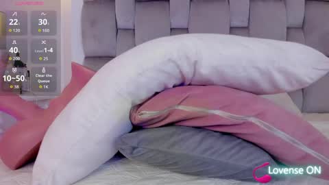 amber  ferrera online show from April 17, 11:07 pm