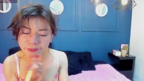 Snapshot of amber_blunt_ chatting on October 21, 9:08 pm Amber online show from October 21, 9:08 pm