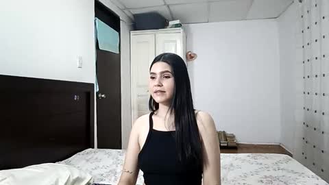 Snapshot of amber_soe chatting on October 28, 1:33 am Amber online show from October 28, 1:33 am