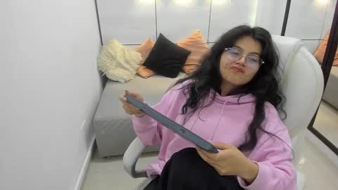 amber online show from November 7, 5:02 am