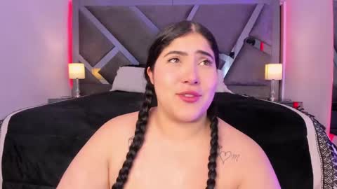 Snapshot of amberinihoffman chatting on February 18, 11:55 am Amber  online show from February 18, 11:55 am