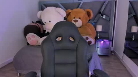 Snapshot of amberinihoffman chatting on September 19, 11:53 am Amber  online show from September 19, 11:53 am