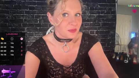 Amber Jade online show from October 22, 12:15 am