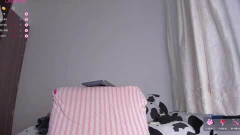 Snapshot of ambermiller04 chatting on February 10, 11:25 am Amber online show from February 10, 11:25 am