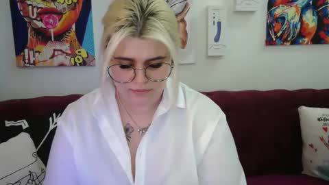 Amber online show from September 15, 1:25 am