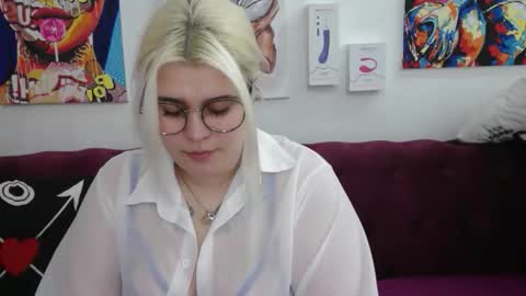 Amber online show from October 6, 2:50 am