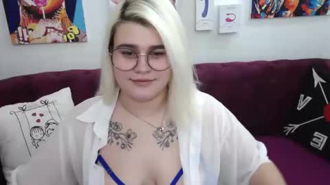 Amber online show from November 3, 3:21 am