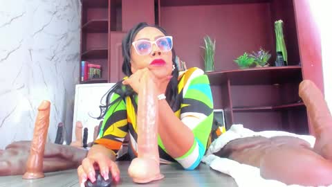 Snapshot of ambernix chatting on February 19, 4:11 pm online show from February 19, 4:11 pm