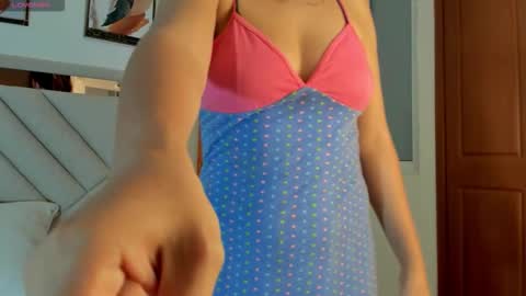 amberqueenx1 online show from February 4, 12:19 pm