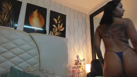 Snapshot of amberr_greyy chatting on December 26, 6:01 pm Amberr Greyy online show from December 26, 6:01 pm