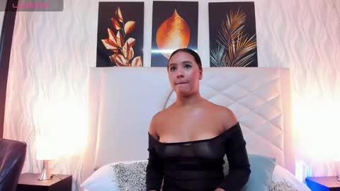 Snapshot of amberr_greyy chatting on January 25, 2:30 pm Amberr Greyy online show from January 25, 2:30 pm
