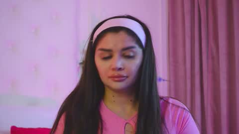 Amberseyes online show from February 23, 9:20 am