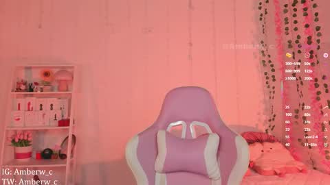 Snapshot of amberw_c chatting on November 1, 5:00 am IG - TW Amberw c online show from November 1, 5:00 am