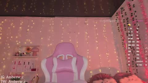 Snapshot of amberw_c chatting on September 27, 12:18 am IG - TW Amberw c online show from September 27, 12:18 am