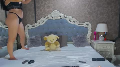 Ella online show from December 27, 6:14 am