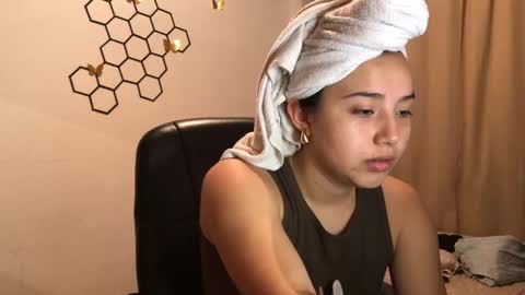 Amelia online show from September 18, 12:04 pm