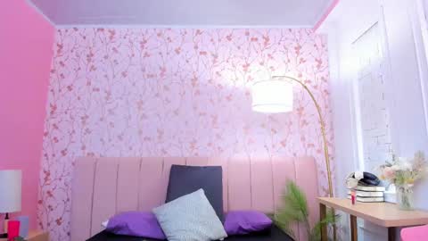 Snapshot of amelia_adms chatting on October 28, 7:19 pm Amelia Adams online show from October 28, 7:19 pm