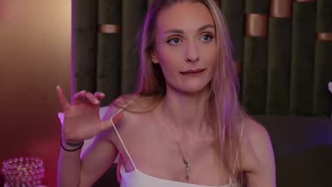 Amelia online show from March 16, 7:07 pm