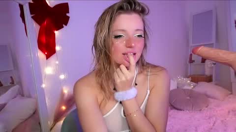 Amelia online show from January 5, 11:37 am
