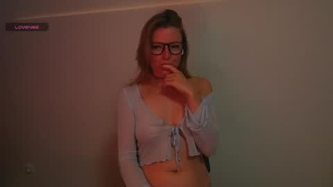 Amelia online show from December 12, 8:03 am