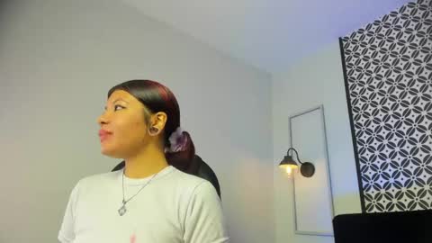 amelie online show from May 3, 1:58 pm