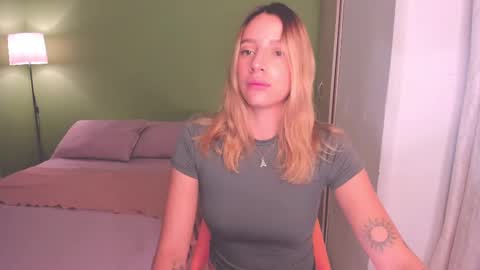 Snapshot of ameliegraham chatting on February 13, 11:17 am Amelie Graham online show from February 13, 11:17 am