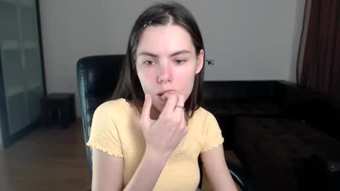 Amelie online show from September 22, 4:16 pm