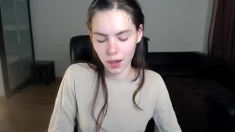 Amelie online show from October 13, 5:26 pm