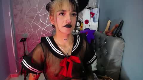 AMELIEROUS .. see you tomorrow  kisses online show from October 2, 3:11 am