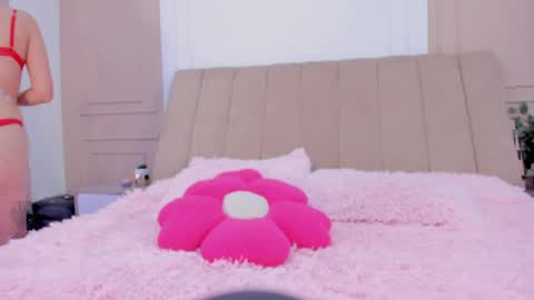 Amelia online show from April 19, 9:39 pm