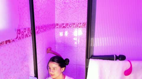 Amelia online show from April 1, 9:12 pm