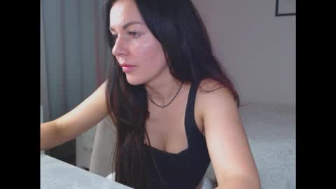 Snapshot of amelinamersi chatting on September 18, 7:56 pm amelinamersi online show from September 18, 7:56 pm