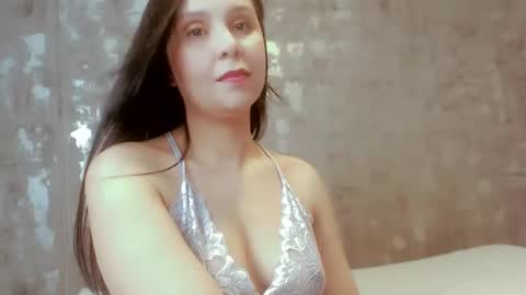 Snapshot of ameliporter_2 chatting on December 11, 5:25 pm ameli online show from December 11, 5:25 pm