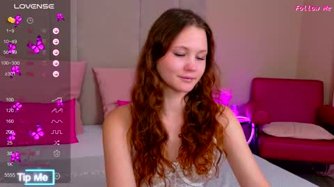 AmeliRoyse online show from October 12, 5:37 pm