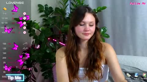 AmeliRoyse online show from October 15, 5:15 pm