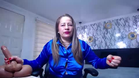 Snapshot of amell_thomson chatting on October 4, 1:06 pm Amell Thomson online show from October 4, 1:06 pm