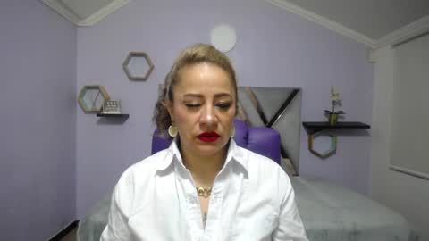 Amell Thomson online show from December 30, 11:26 am
