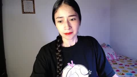 Snapshot of amelycaro chatting on December 28, 5:33 am Amely online show from December 28, 5:33 am