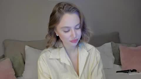 Snapshot of amelydoll18 chatting on September 18, 3:54 pm Stefa online show from September 18, 3:54 pm