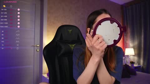 Amy  online show from December 7, 7:27 am