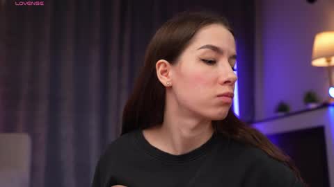 Amy  online show from April 11, 1:44 am